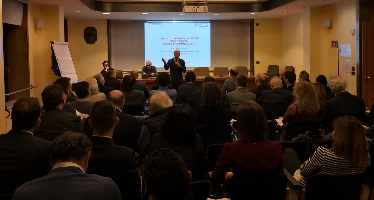 Italian SMEs companies go international. A conference featuring pragmatic pointers on how to do it effectively.
