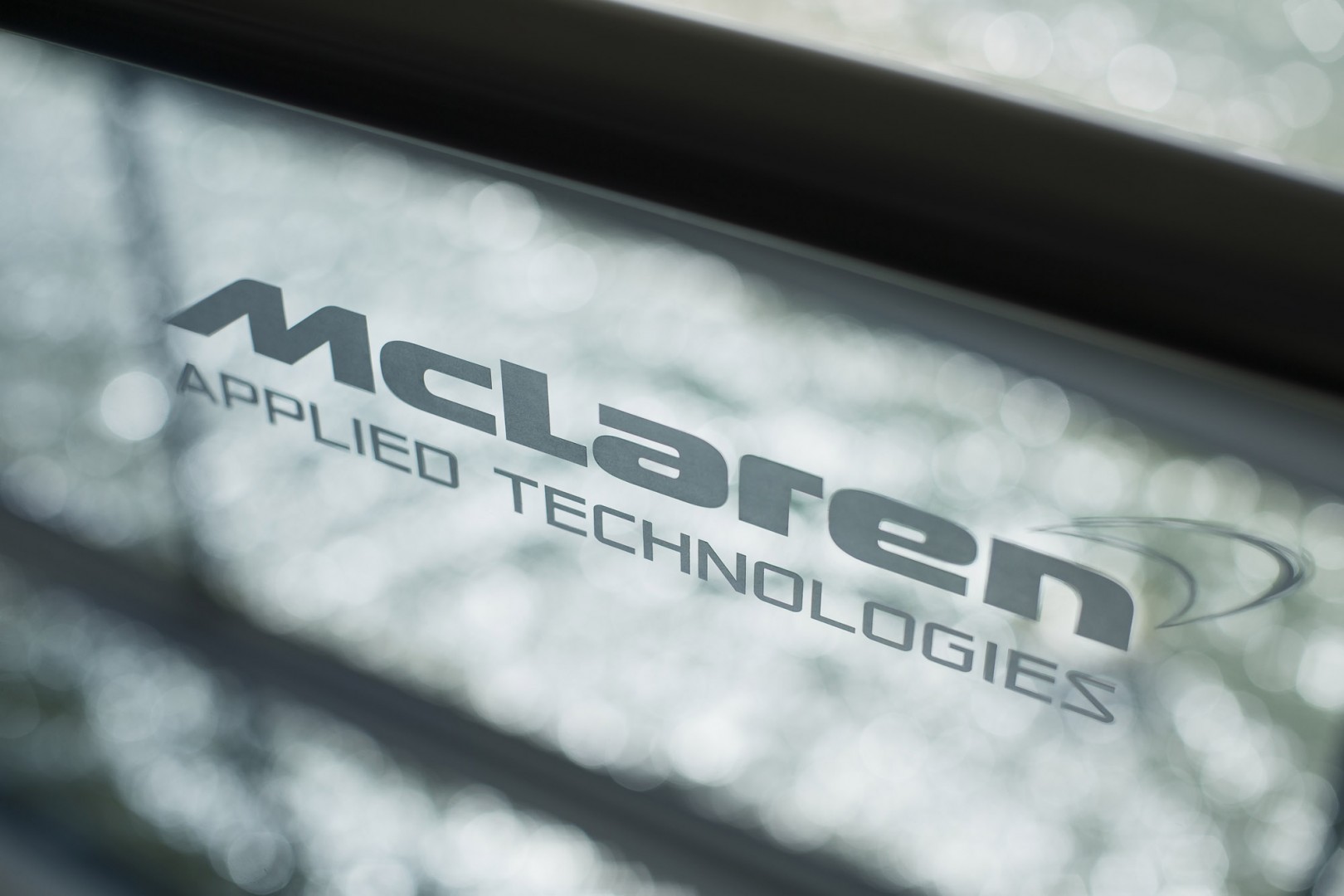 Motorsport Industry. Innovation and knowledge sharing across industries